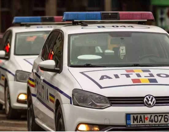 Femeie din Lipova arestata pentru torturarea fiicei cu handicap