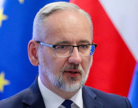 Fost ministru al sanatatii agresat pentru politicile COVID