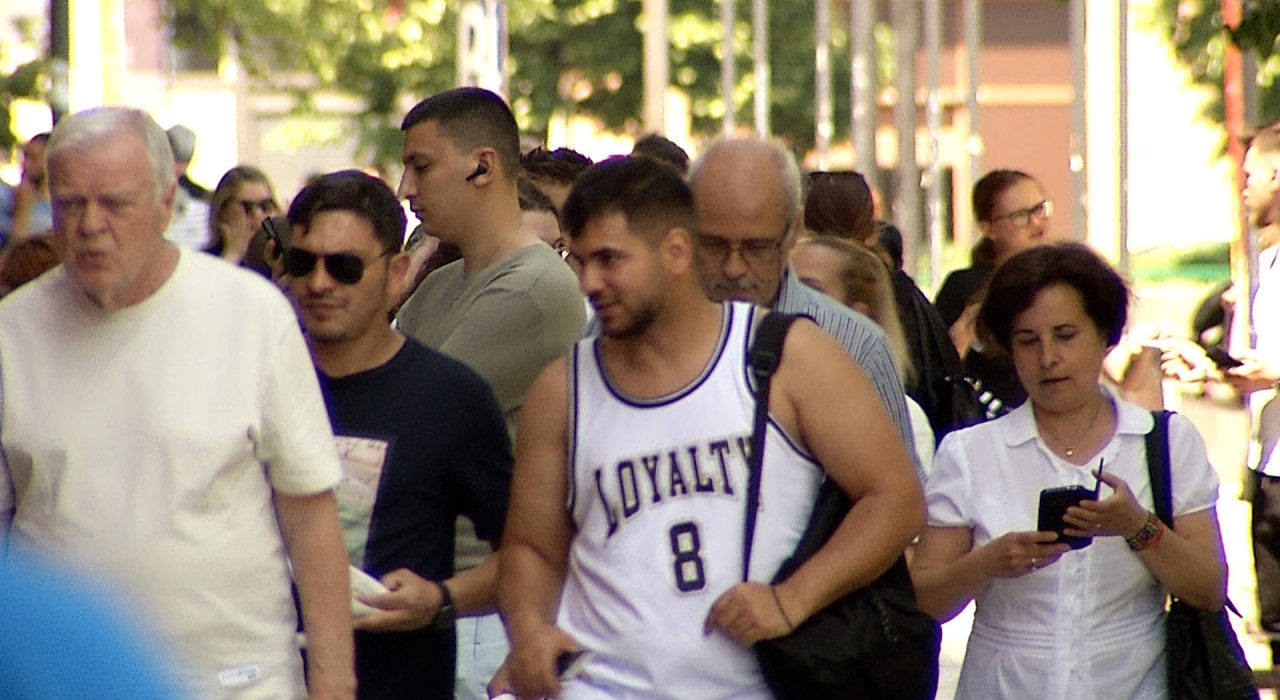 Guvernul anunta economii de miliarde dupa concedieri