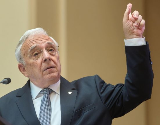 Isarescu Nu sunt sigur ca ne vom incadra in deficitul de 7