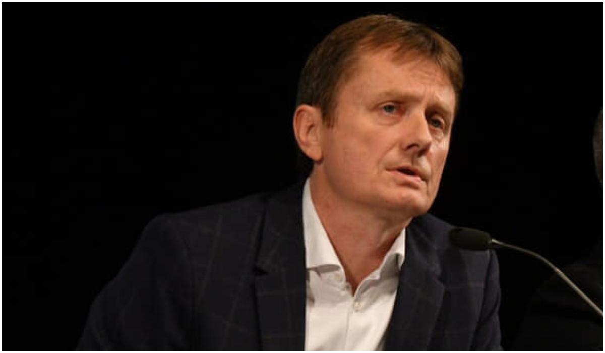 Ministru sarpe in stare grava dupa un AVC la TV