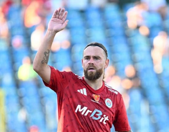 Otelul se desparte de Eric Bicfalvi dupa 13 meciuri