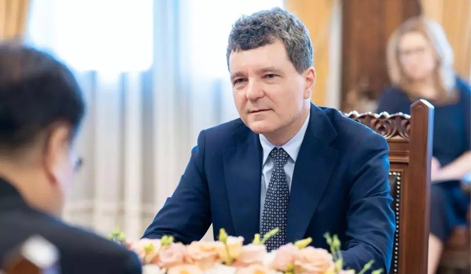 PSD il critica pe Nicusor Dan pentru absenta de la Ziua Marinei