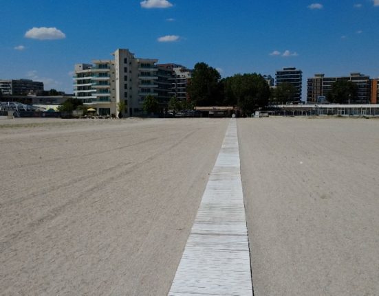 Prabusirea celei mai spectaculoase statiuni de litoral