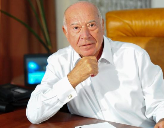 Profesorul Dan Voiculescu Masurile de austeritate trebuie sa raspunda la presiuni multiple