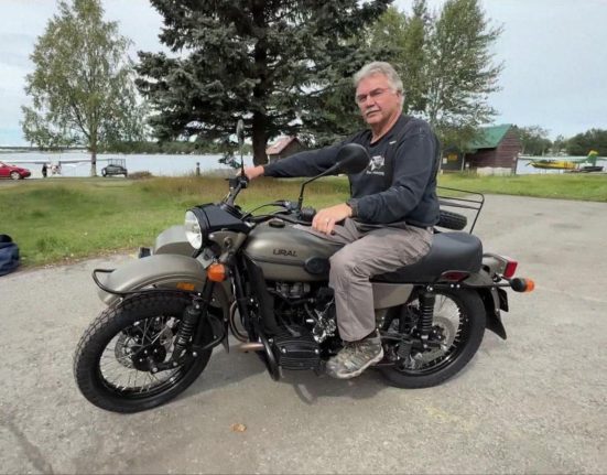 Reactia unui barbat din Alaska la motocicleta primita de la Putin