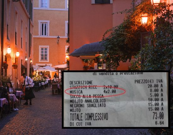 Taxa ciudata pe nota de plata la turisti 2 euro pentru muzica de fundal