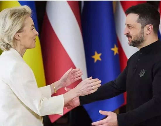 Ursula von der Leyen o insoteste pe Zelenski la Trump