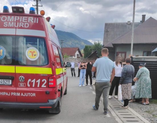 fetita de 10 ani lovita de motociclist cu permisul suspendat