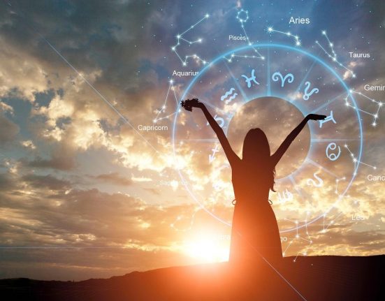 horoscop weekend 23 24 august 2025 luna noua in fecioara aduce schimbarim