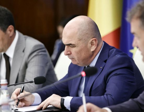 taxele locale cresc cu 70 bolojan si primarii discuta despre asta