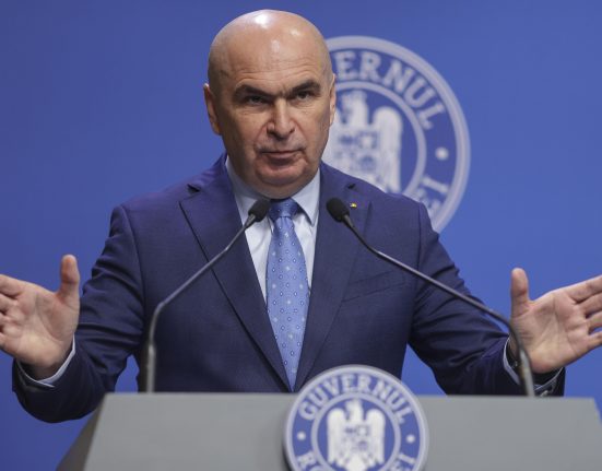 Bolojan termen de 2 saptamani pentru reforma administratiei locale