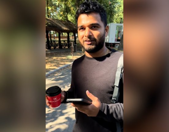 Cat castiga un srilankez in Romania In doi ani imi fac casa