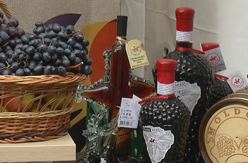 Festivalul vinului moldovenesc la Bucuresti cost degustare 10 vinuri