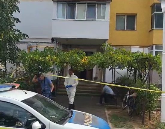 Film de groaza la Drobeta mama si fiu spanzurati