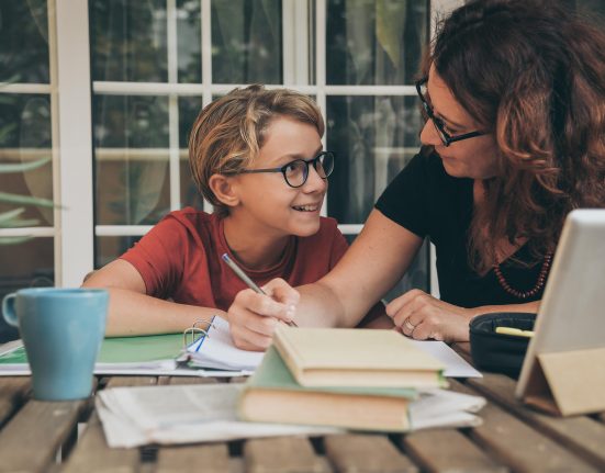 Homeschoolingul ar putea deveni legal in Romnia