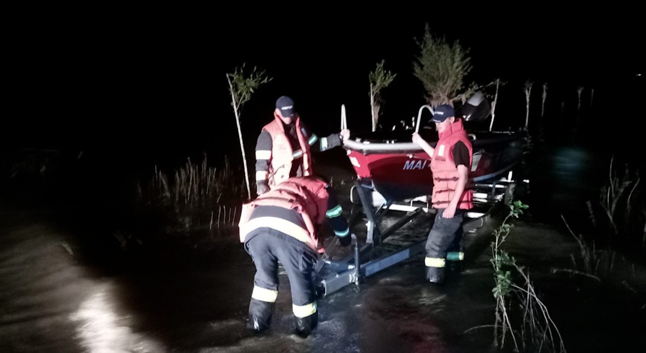 Pescari norocosi Doi barbati disparuti gasiti in viata