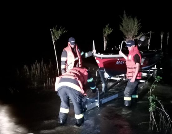 Pescari norocosi Doi barbati disparuti gasiti in viata