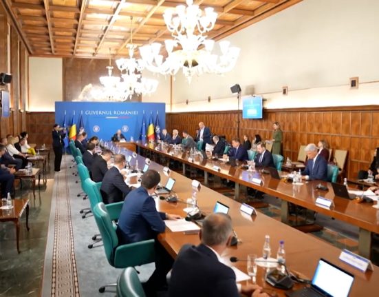 Reforma administratiei Grindeanu si Bolojan au viziuni diferite