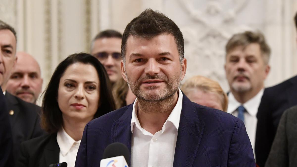 Scandal in varful partidului REPER Demisia lui Berceanu
