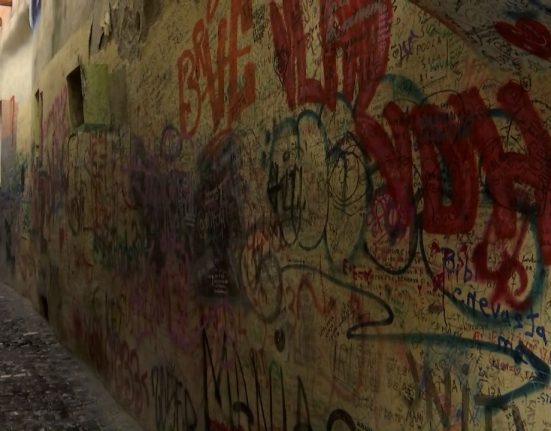 Strada Sforii din Brasov vandalizata din nou