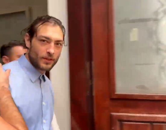 Toto Dumitrescu scapa de arest judecatorii decid cercetarea la domiciliu