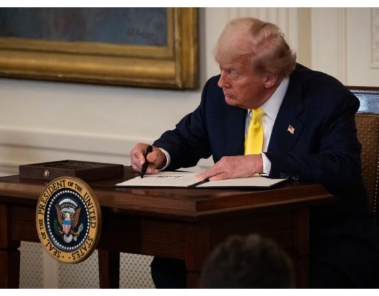 Trump schimba numele Pentagonului in Departamentul de Razboi