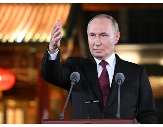 Vladimir Putin afirma ca este deschis la discutii cu Zelenski