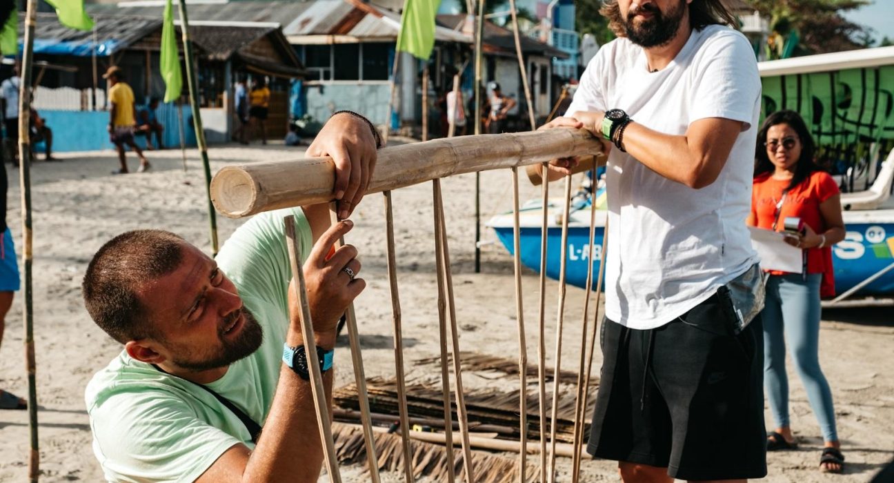 ca seara aceasta la 20 30 pe asia express competitorii intre orasele flotante si lectiile de tagalog