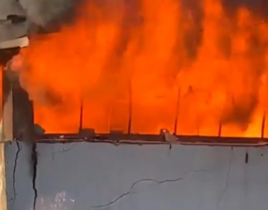 incendiu devastator la un depozit de ulei in galati