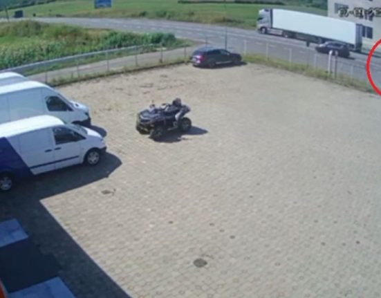 motociclist prins intrand cu viteza intr o masina in mures