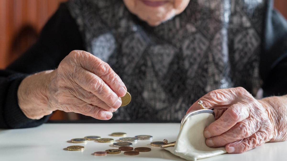 Ministrul Muncii anunta ajutorul de 400 de lei pentru pensionari