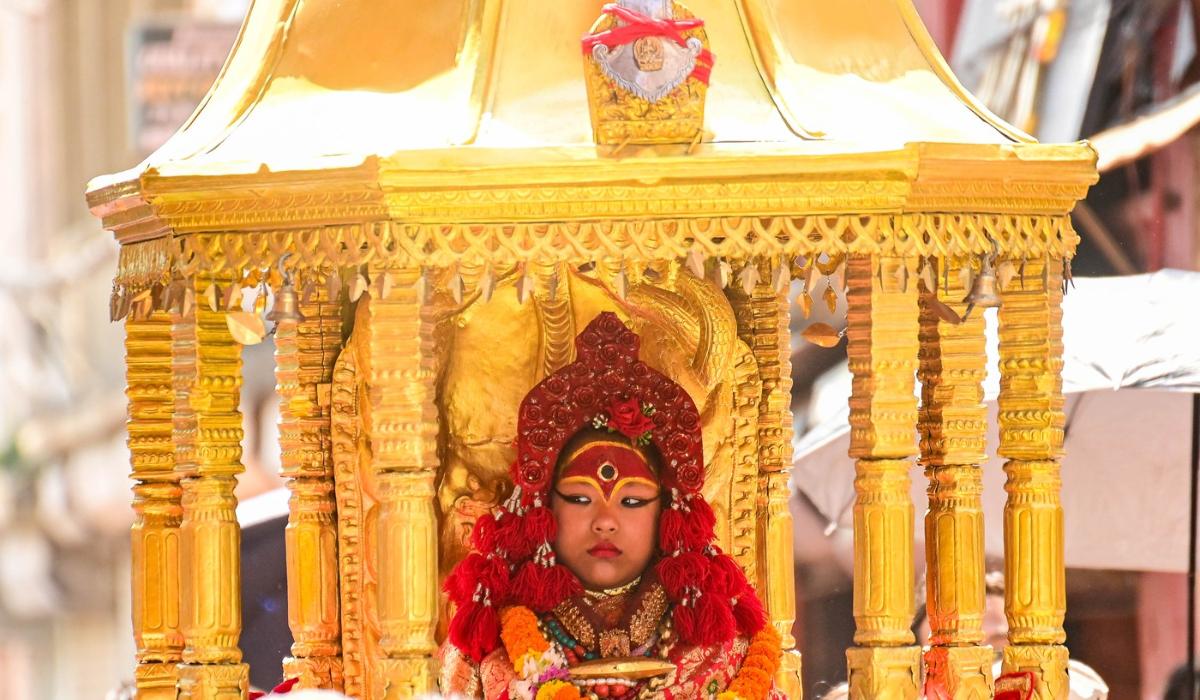 O fetita de doi ani noua zeita a Nepalului